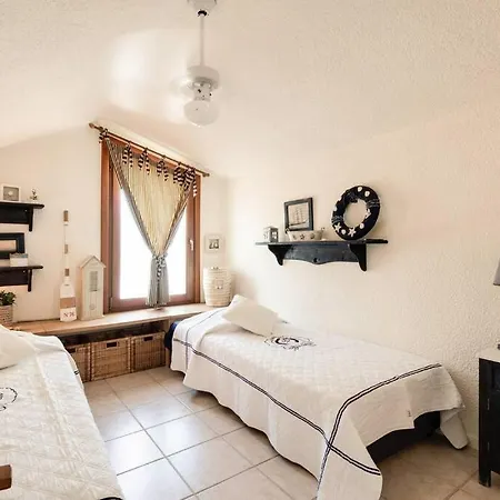 Villa Olivia Sani With Shared Pool *