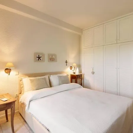 Villa Olivia Sani With Shared Pool
